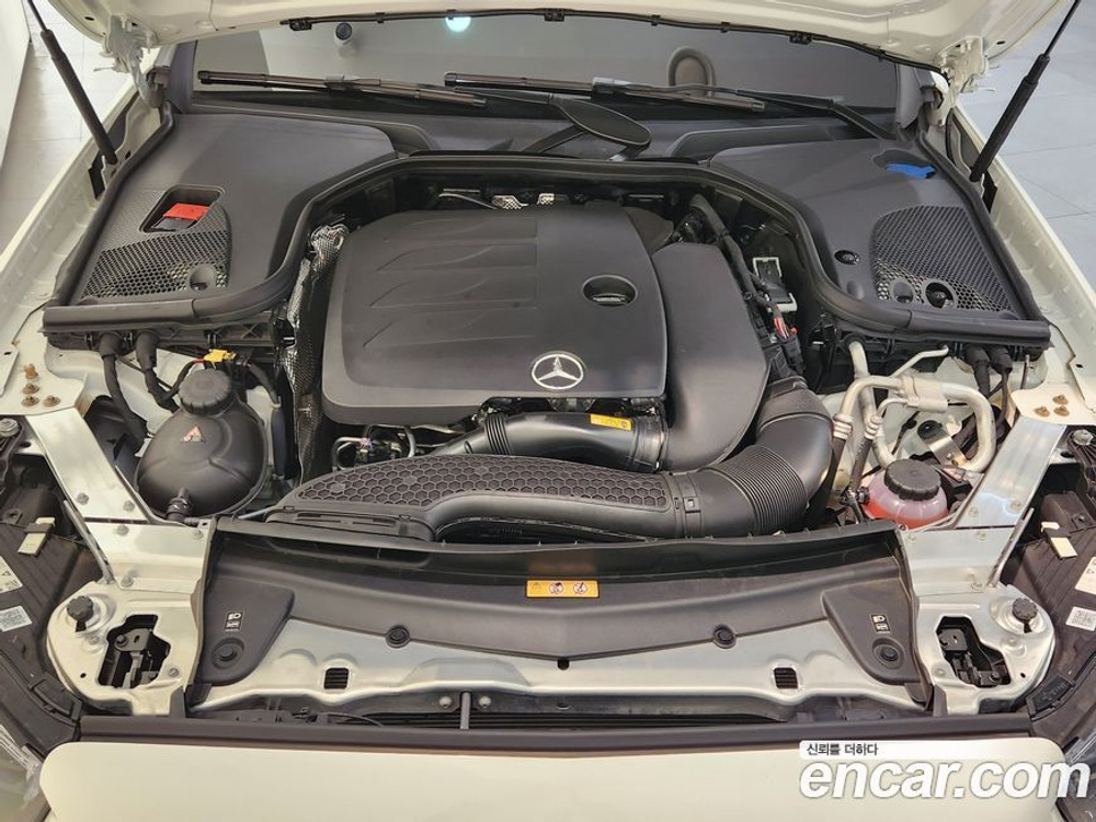 Mercedes-Benz E-Class W213 E350 4MATIC AMG Line (05.2023)
