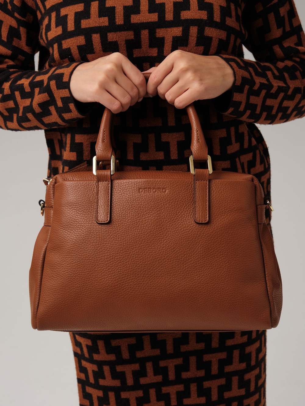 Кожаная сумка Deboro 3358 фундук