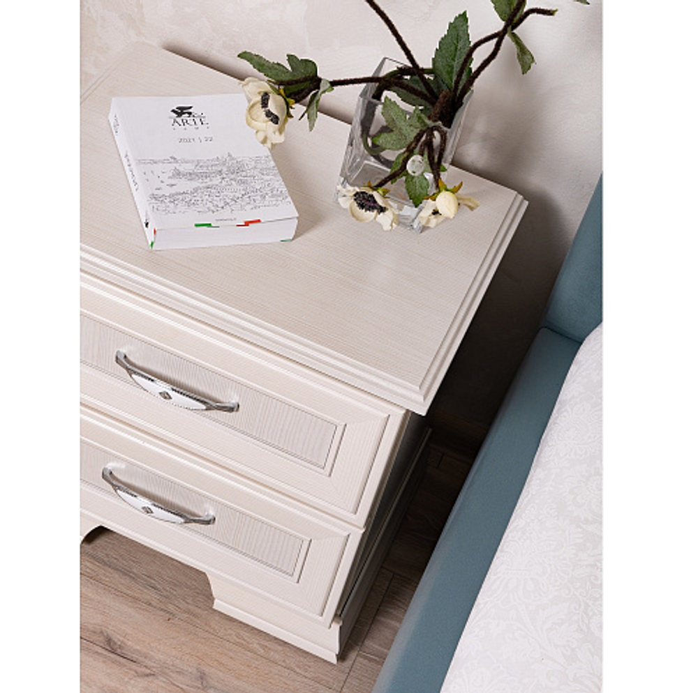 Тумба прикроватная закрытая Венеция 04