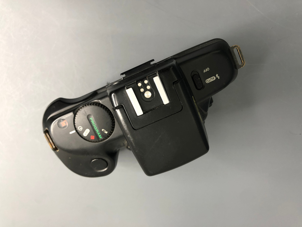 Canon EOS 750