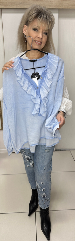 Белая рубашка-марлевка с красивым жабо