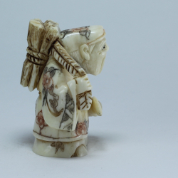 Эксклюзивная нэцкэ Дзюродзин с хворостом и тисаком