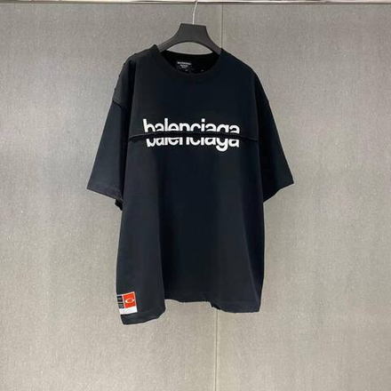 Футболка Balenciaga