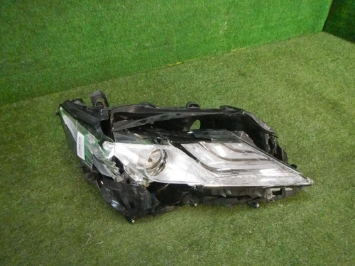 Битая Фара правая Toyota Camry xv70 (2020-н.в.) LED