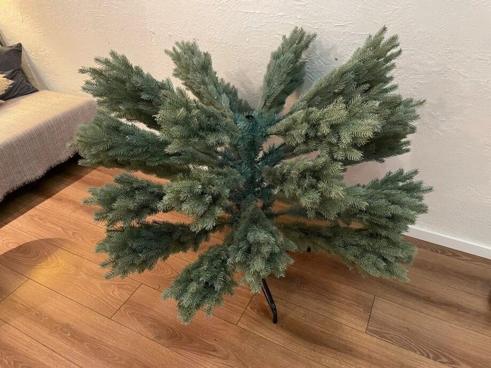 Ель искусственная голубая «Марселло» (Литая хвоя) 240 см / 2.4 м