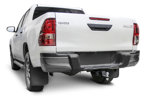 Фаркоп под квадрат Berg для Toyota Hilux 2015-2020 2020-н.в/JAC T6/T8 Pro, Sollers ST6 2023-,  шар E, 3500/120 кг, F.5718.001