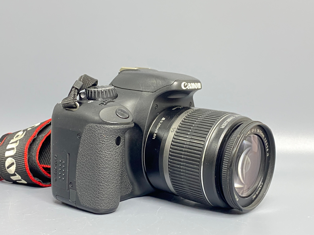 Canon 550D kit 18-55 Не работает вспышка