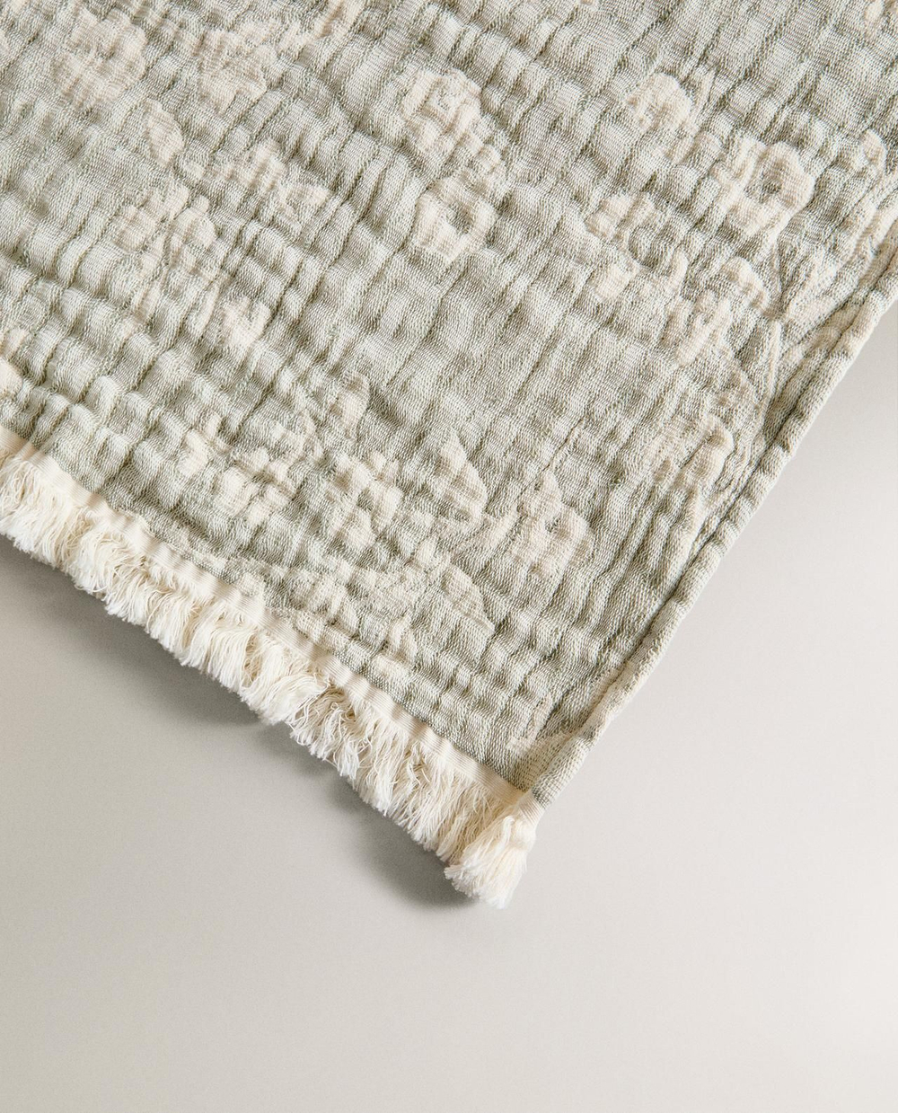 Zara Home - Жаккардовый цветочный плед, зеленый, 220x240 см