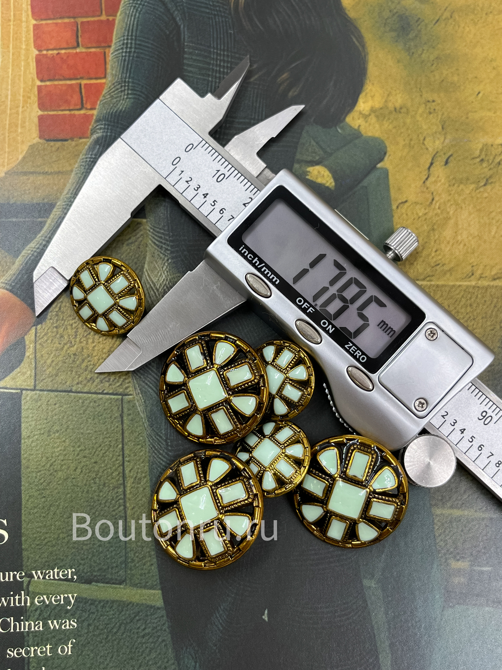 Пуговицы с квадратными деталями бронзовый металл с эмалью оттенка тиффани (голубые)