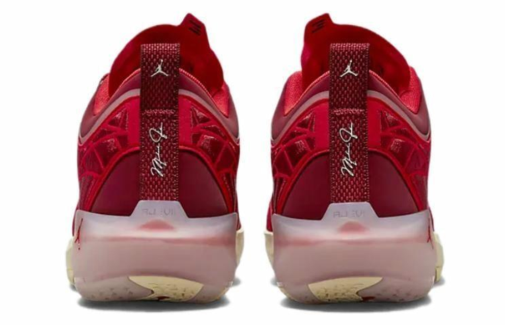 Кроссовки Jordan Air Jordan 37 Low "Team Red" (Женская размерная сетка)
