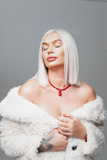 Колье из тонированного агата «Неваляшка»