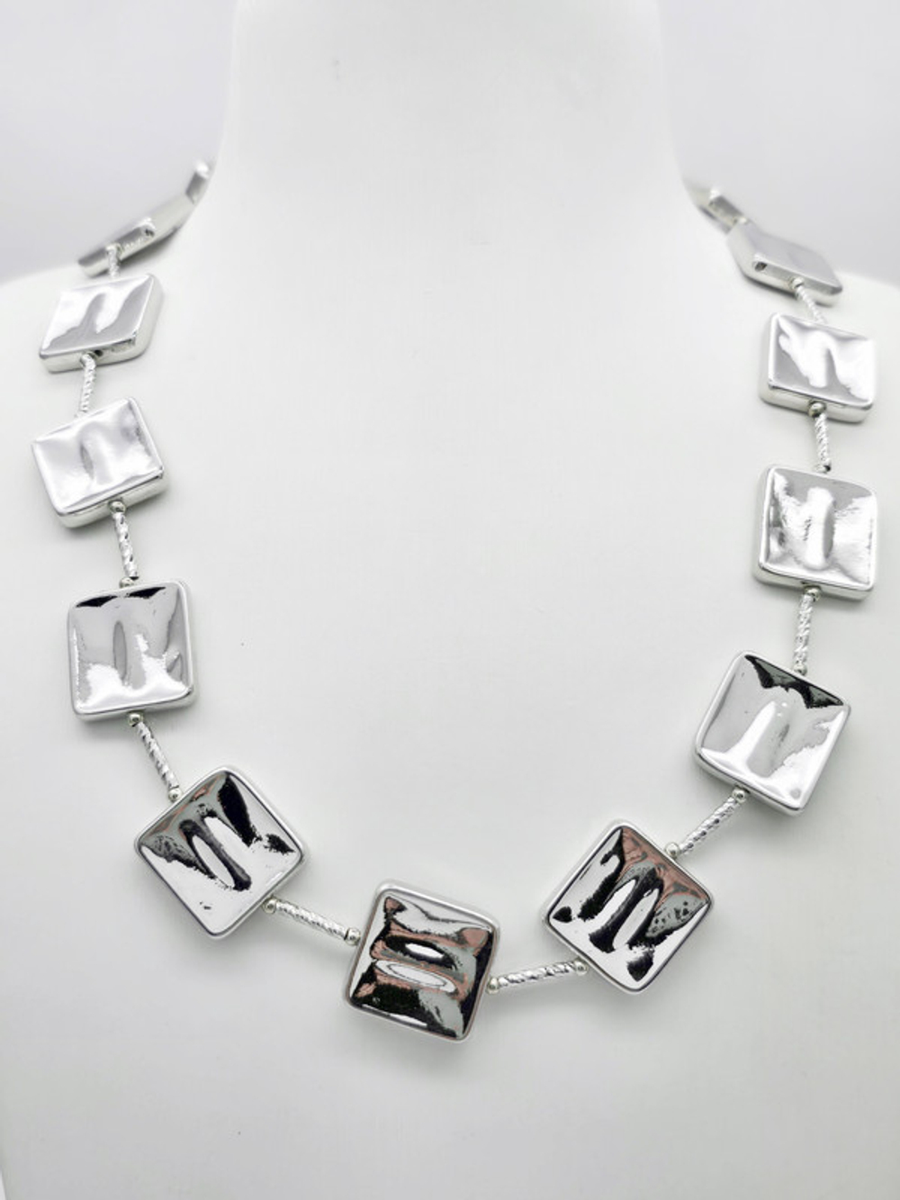 91003778 Колье Selena