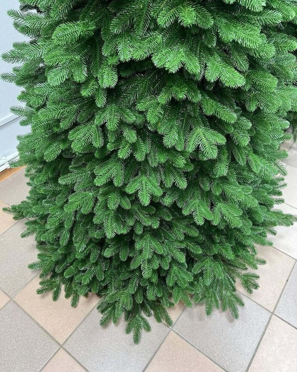 Ель искусственная «Сказочная» (Литая хвоя) 250 см / 2,5 м