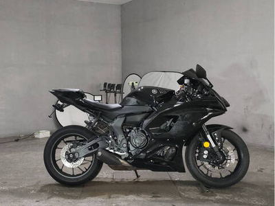 Yamaha YZF-R7 2023