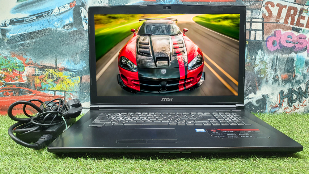 Игровой MSI 17" i5-6/8 ГБ/940MX 2 ГБ/FHD