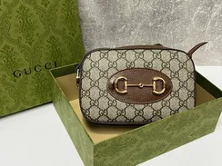 Маленькая сумка на плечо Gucci Horsebit 1955 бежевый