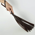 Коричневая кожаная мини-плеть с шипами - 40 см. (Цвет: коричневый)