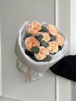 Моно букет из пионовидной розы в персиковом оттенке