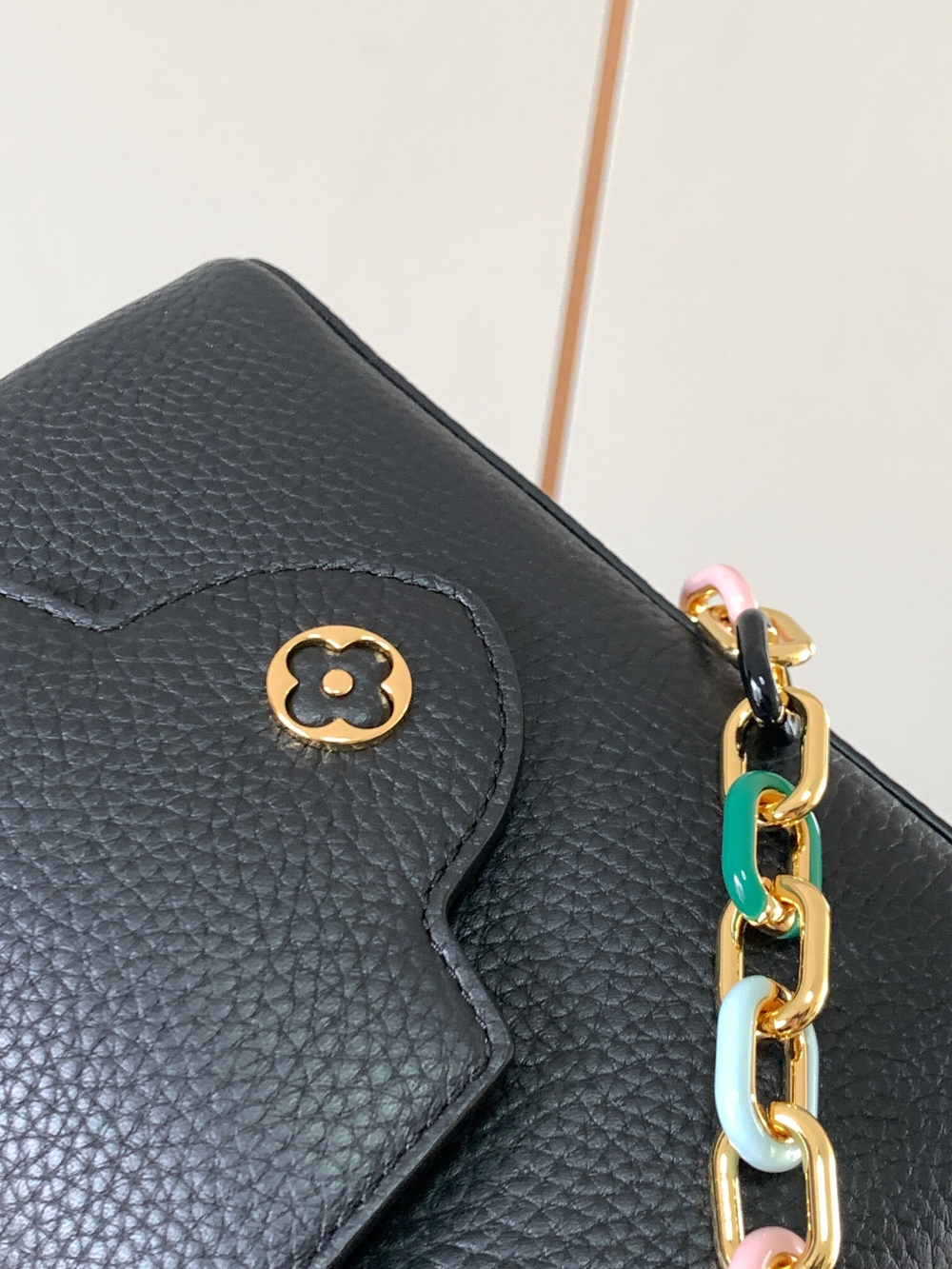 Louis Vuitton Capucines Mini