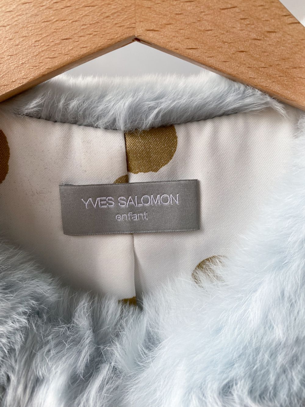 Жилет из меха кролика Yves Salomon, 140