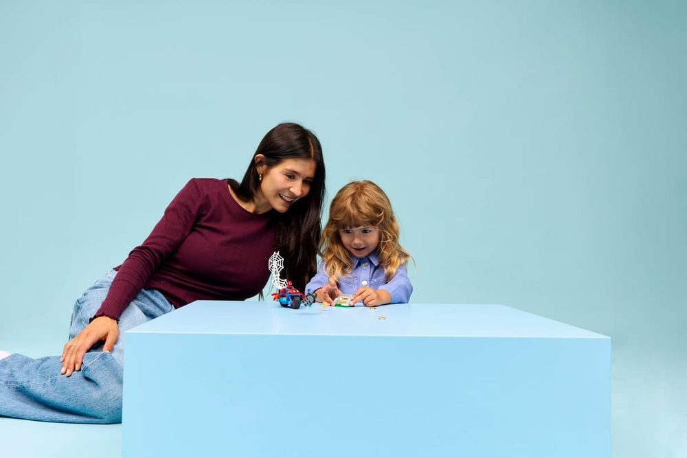 Конструктор LEGO Marvel 11206 Spidey on his Motorcycle vs. Rhino