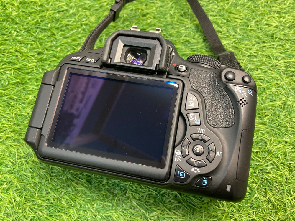 Canon EOS 600D Kit 18-55mm  IS II 3.800 кадров