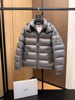 Пуховик Moncler