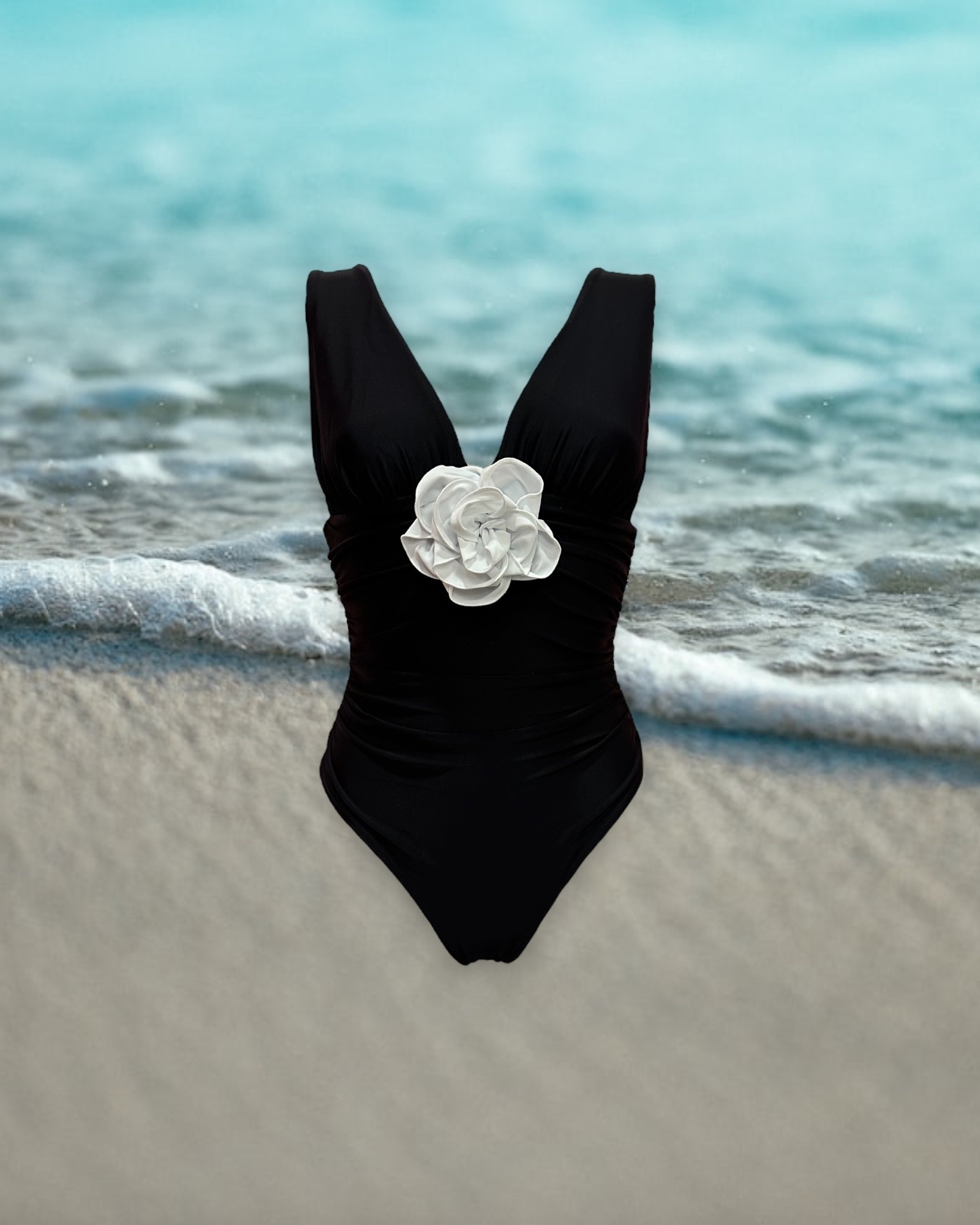 Купальник Флауэр Пландж чёрный пошив