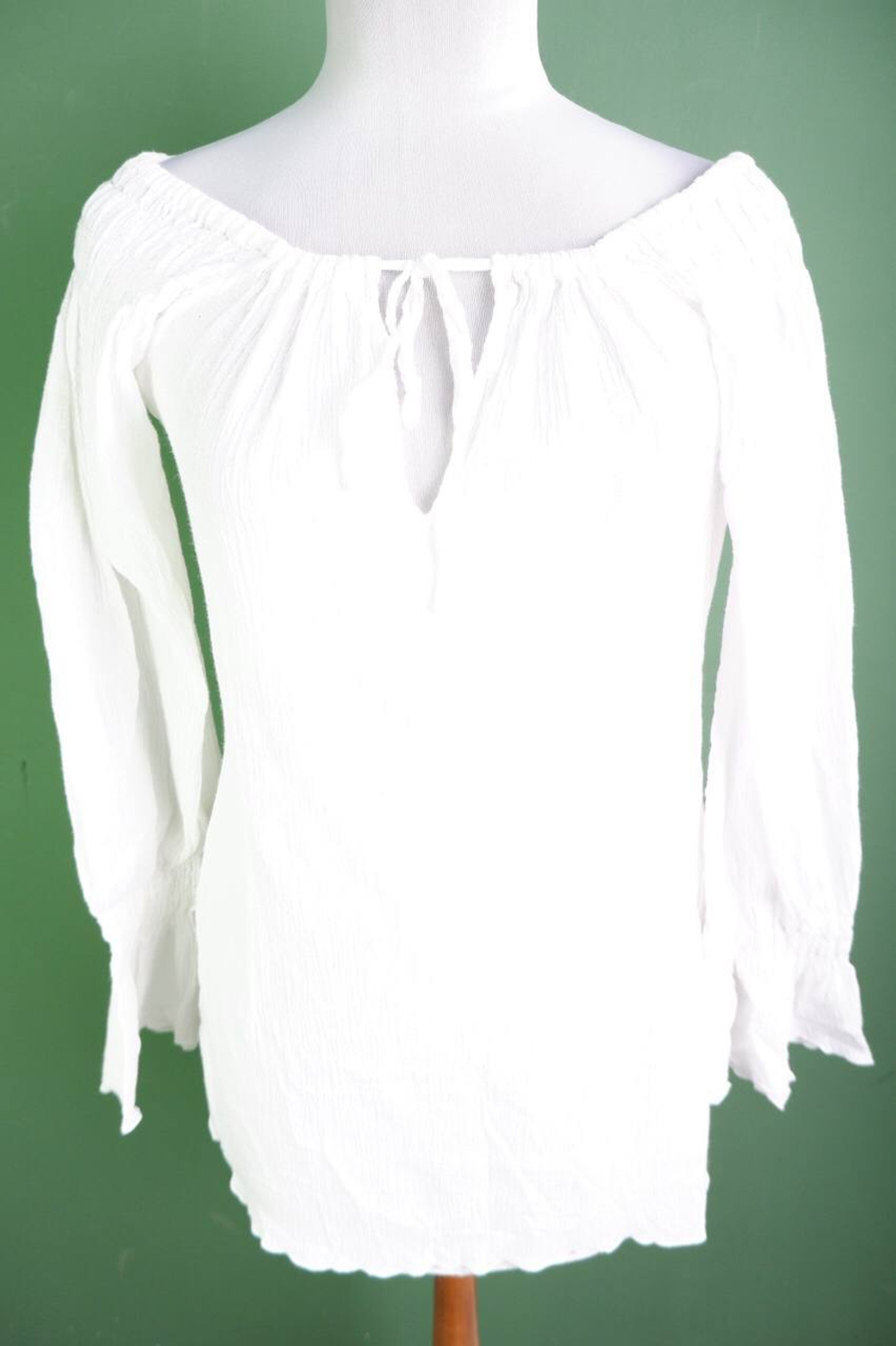 Блузка для летнего образа, визуально на 44 размер