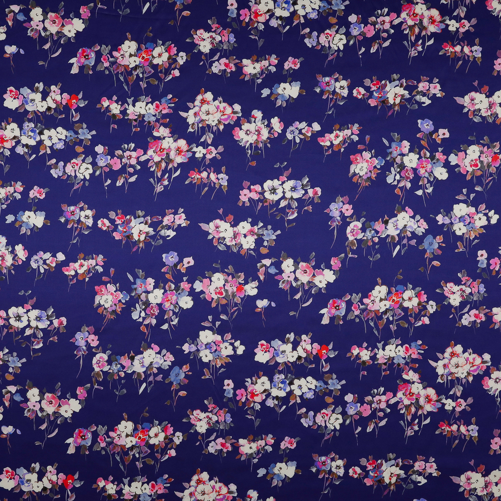 Шелковый атлас с мелкими букетами на фиолетовом