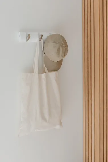 Настенная вешалка Flip 3 крючка белая