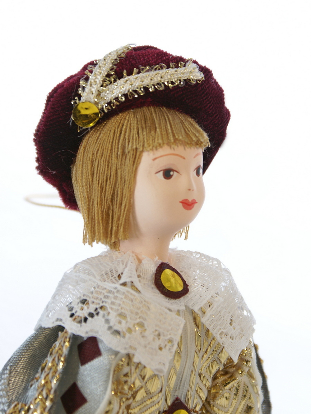 Кукла-подвеска сувенирная фарфоровая Паж