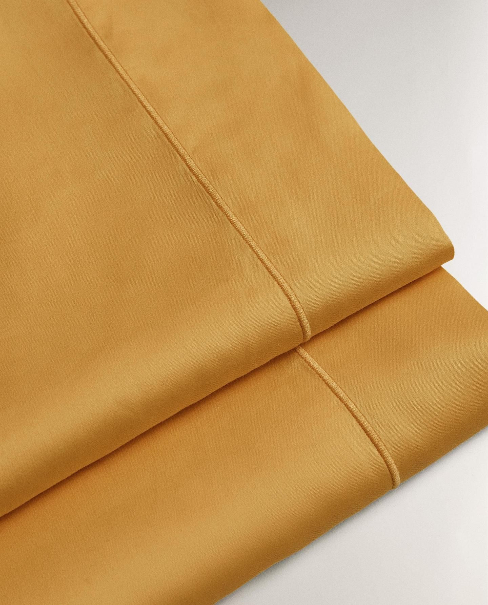 Zara Home - Простыня из сатина с подолом (300 нитей), горчичный, 290x280 см