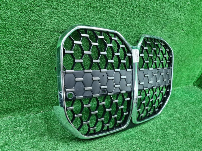 Решетка радиатора BMW 4er G26 (2020-н.в.)