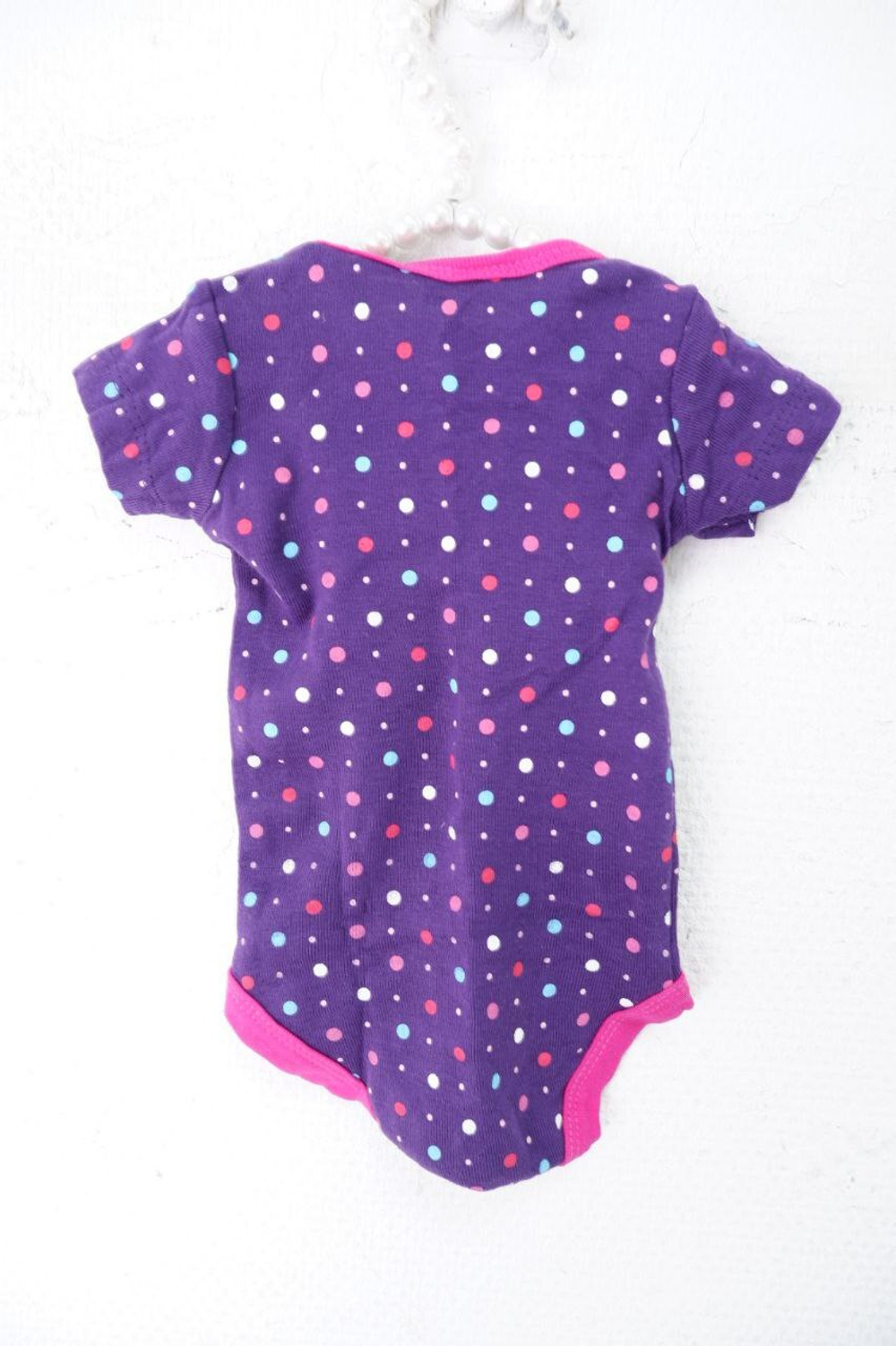 Боди в разноцветный горох на 1 месяц