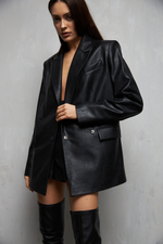 Шорты из эко-кожи