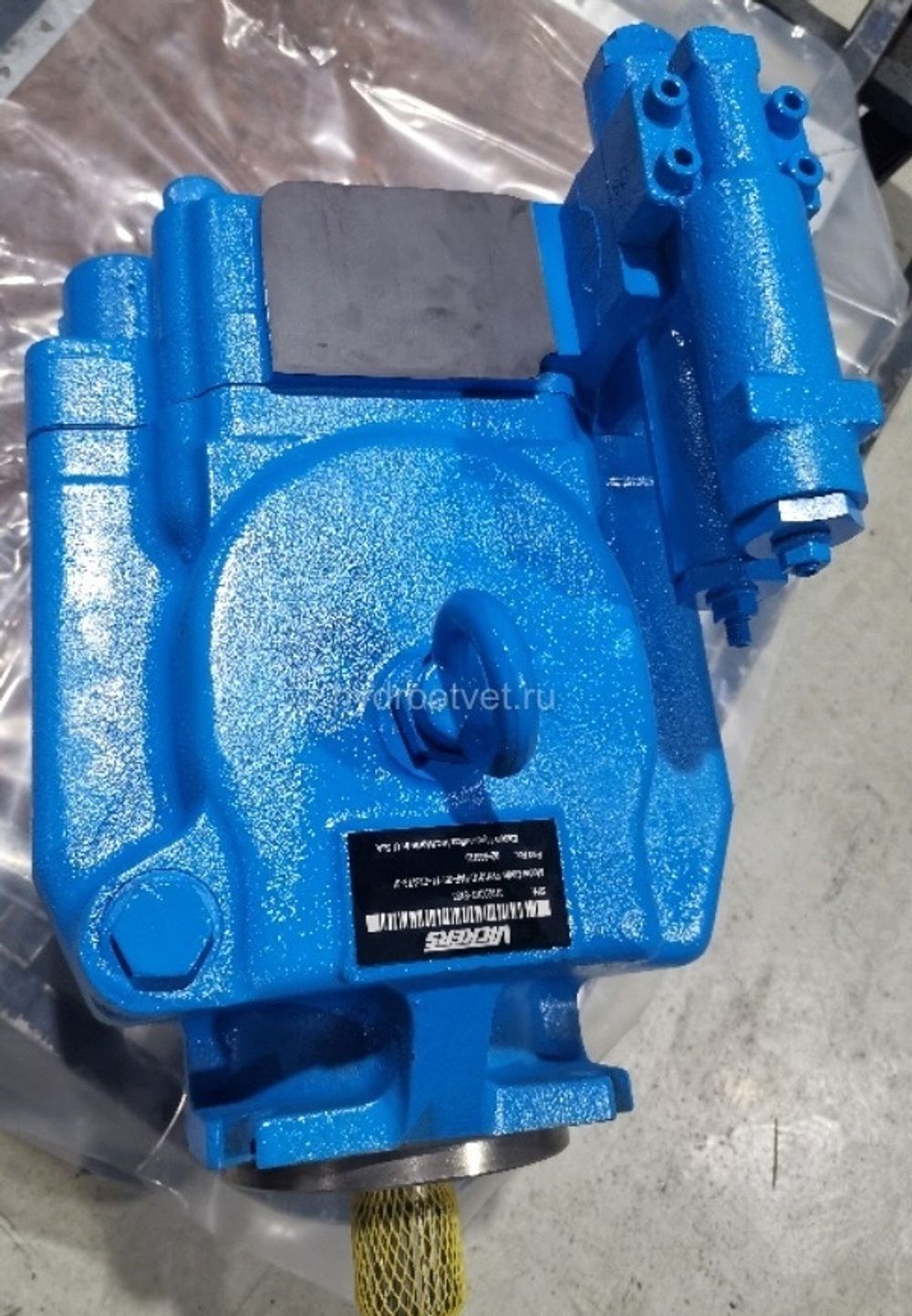 PVH74QICRAF13S10 - Аксиально-поршневой насос регулируемый с наклонным диском, 74 см3, 250 бар