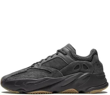 Кроссовки Adidas Yeezy Boost 700 Utility Black