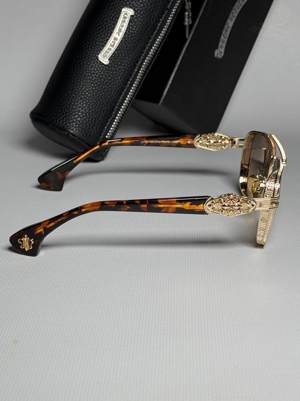 Солнечные очки Chrome Hearts