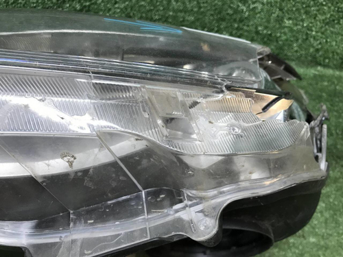 Битая Фара левая Toyota Camry XV50 (17-18) LED