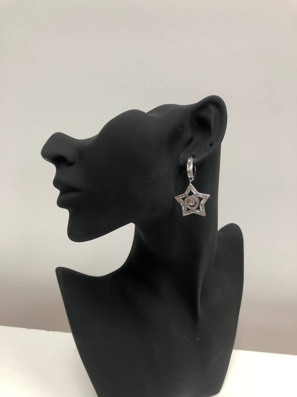 Серьги Swarovski с подвесами в виде звезд