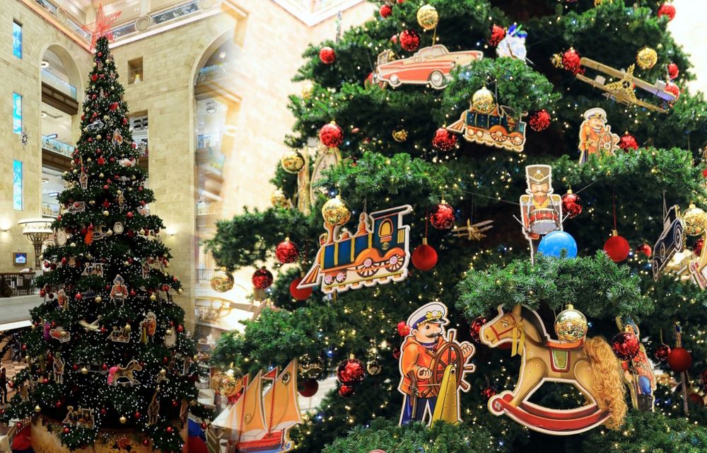 большая елка ствольная, для улицы и для помещения