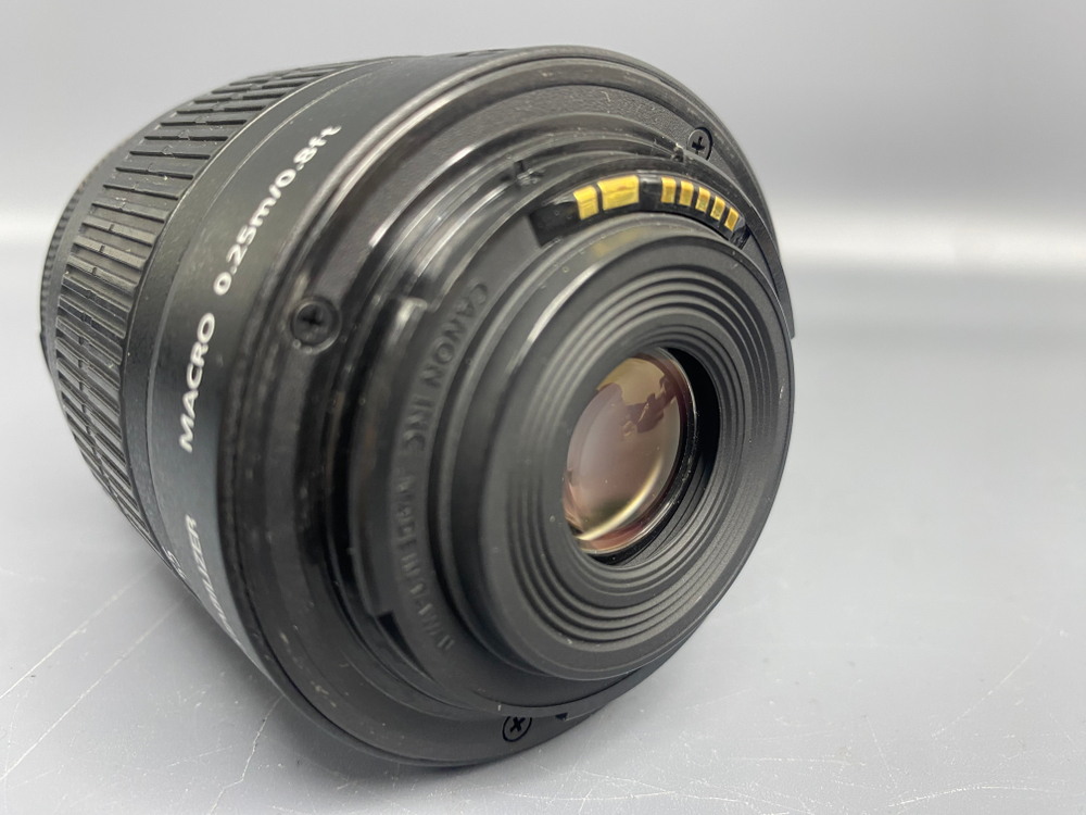 Canon EF-S 18-55mm f/3.5-5.6 IS II