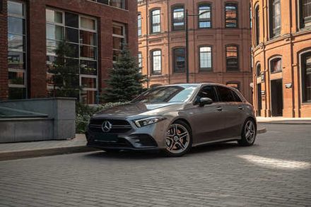 Mercedes-AMG A35 4 MATIC