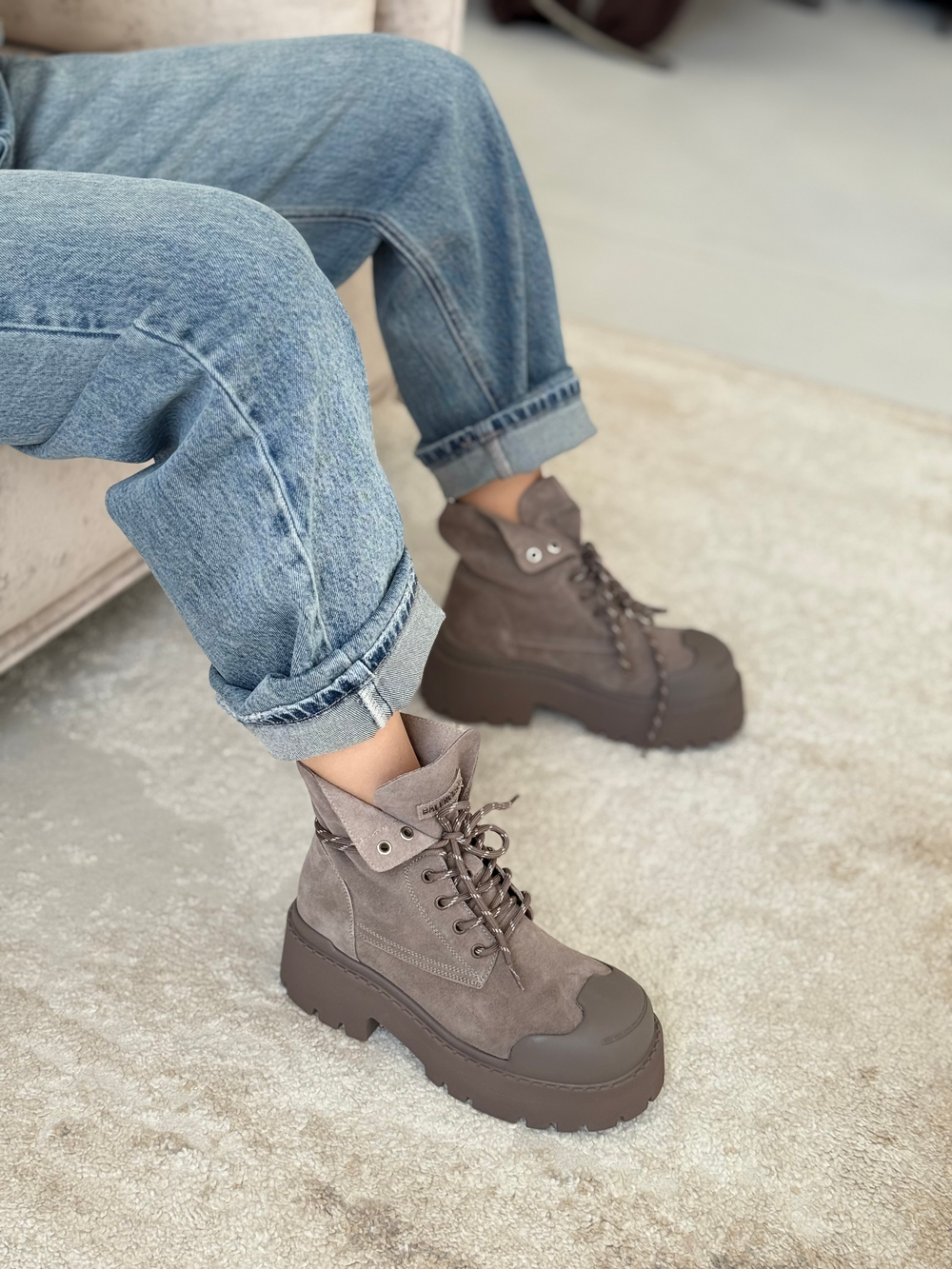 Ботинки из натуральной замши