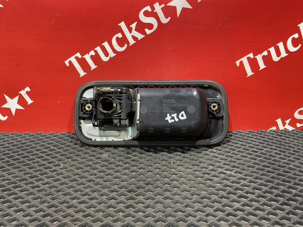 Ручка двери наружная правая 2020г