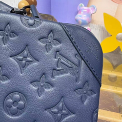 Сумка через плечо/мессенджер Louis Vuitton Trio