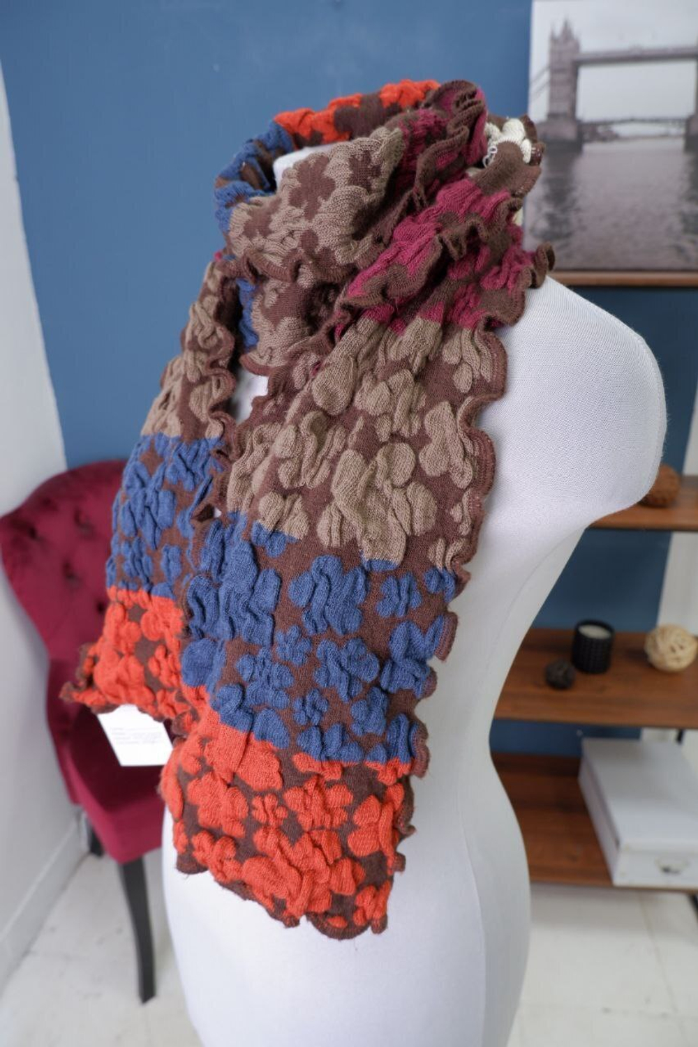 Шарф яркой расцветки