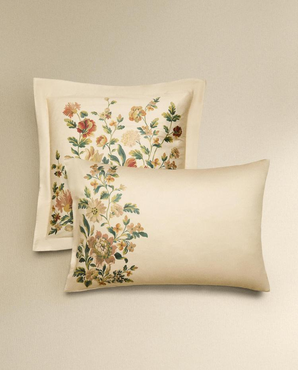 ZARA HOME САТИНОВАЯ НАВОЛОЧКА С ПРИНТОМ, ЭКРЮ