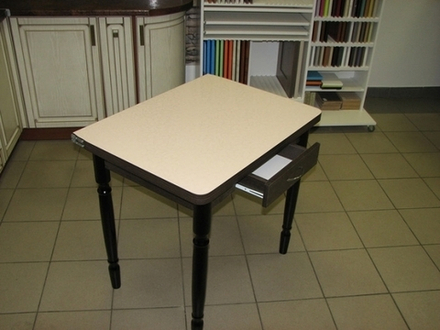 Стол обеденный Ломберный (поворотно раскладной) с ящиком пластик лоза